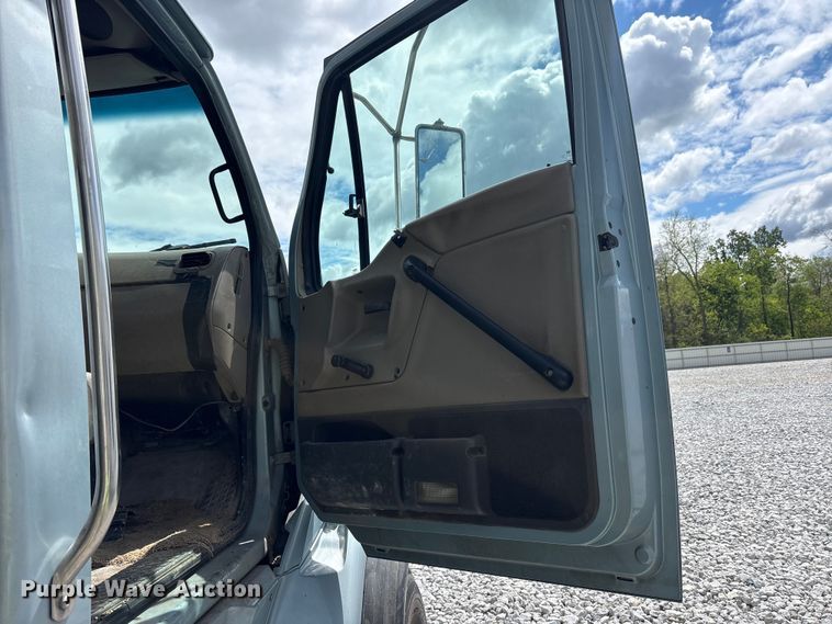 image for item YA3512 2006 Sterling L9500 crane truck