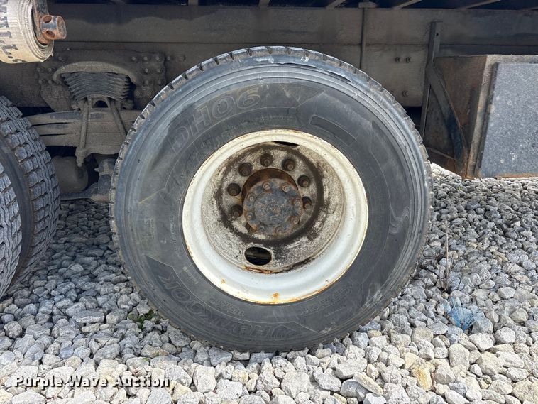 image for item YA3512 2006 Sterling L9500 crane truck