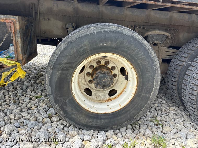 image for item YA3512 2006 Sterling L9500 crane truck