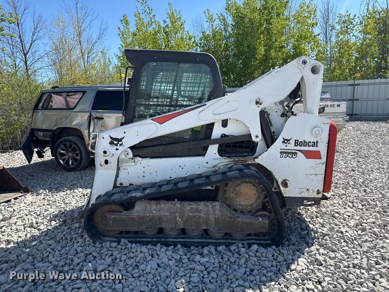 image for item YA3518 2020 Bobcat T740 tracked skid steer loader