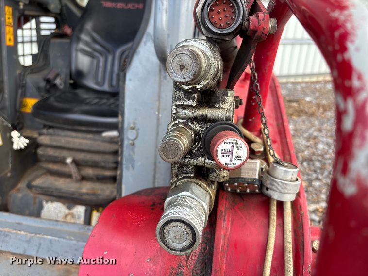 image for item YA3519 2014 Takeuchi TL10 tracked skid steer loader