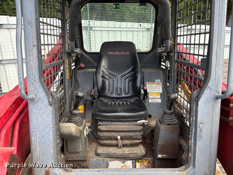 image for item YA3519 2014 Takeuchi TL10 tracked skid steer loader