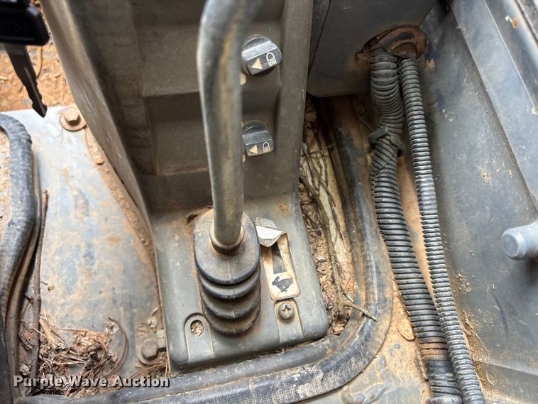 image for item YA3519 2014 Takeuchi TL10 tracked skid steer loader