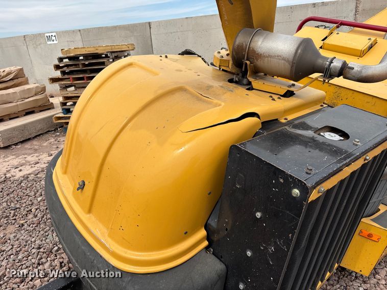 image for item YA3520 2015 Vermeer BC1500 wood chipper