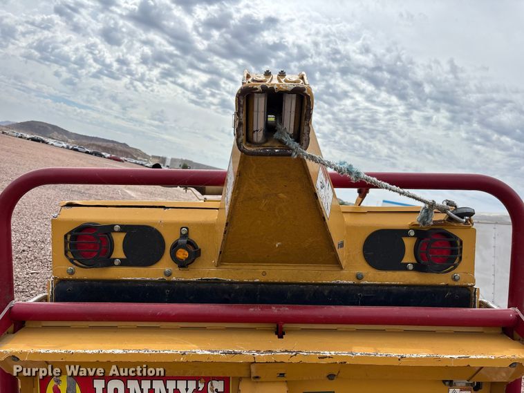 image for item YA3520 2015 Vermeer BC1500 wood chipper