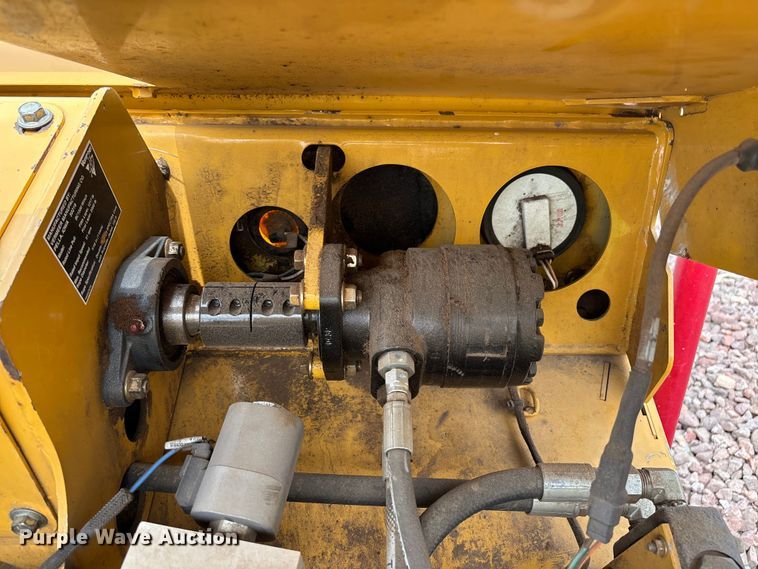 image for item YA3520 2015 Vermeer BC1500 wood chipper