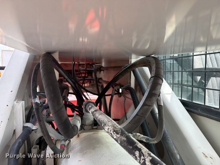 image for item YA3552 2012 Link-Belt RTC8030 crane