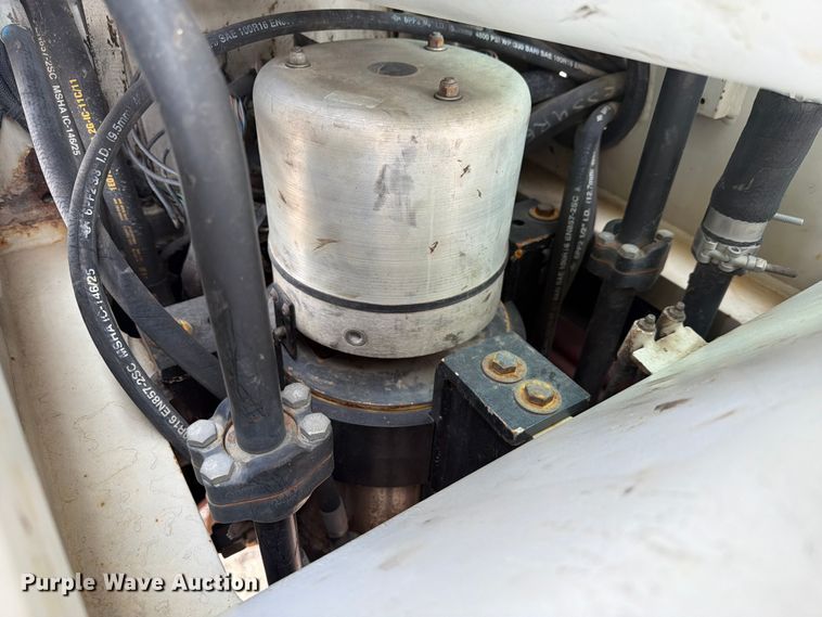 image for item YA3552 2012 Link-Belt RTC8030 crane