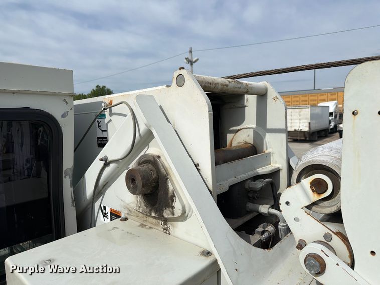 image for item YA3552 2012 Link-Belt RTC8030 crane