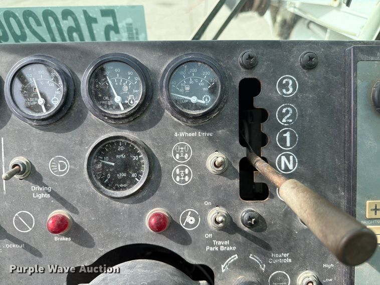 image for item YA3552 2012 Link-Belt RTC8030 crane