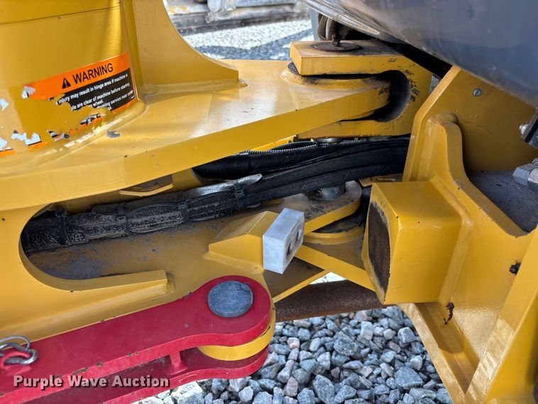 image for item YA3622 2021 John Deere 204L compact wheel loader