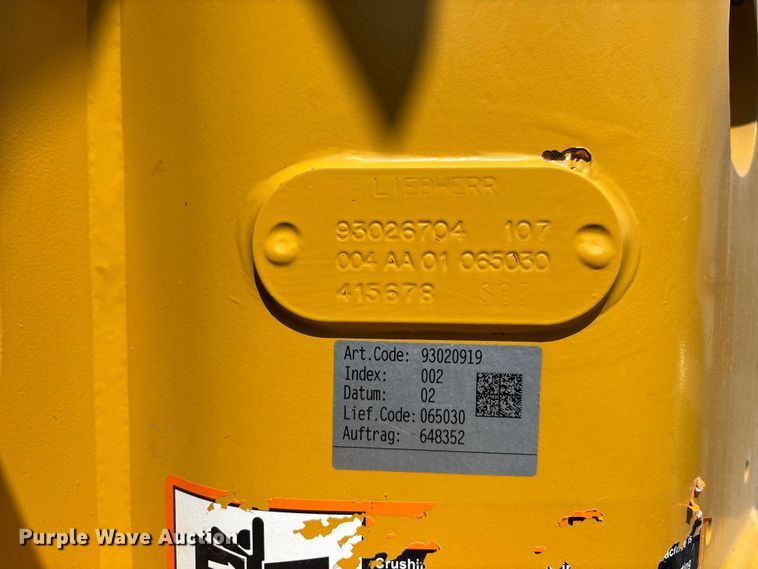 image for item YA3622 2021 John Deere 204L compact wheel loader