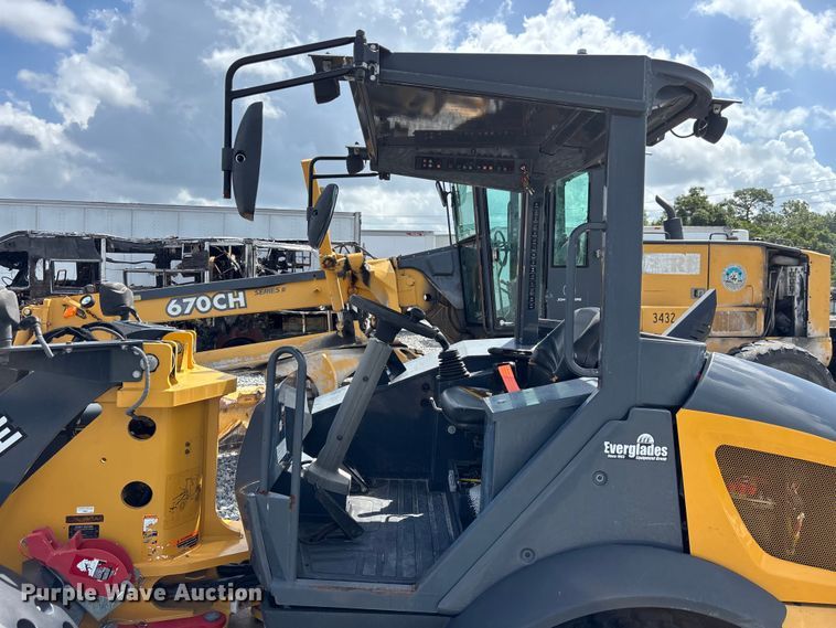 image for item YA3622 2021 John Deere 204L compact wheel loader