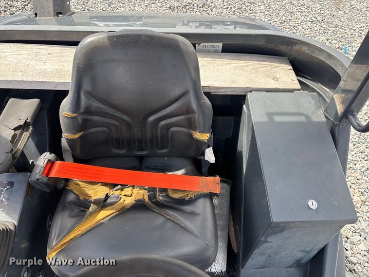 image for item YA3622 2021 John Deere 204L compact wheel loader