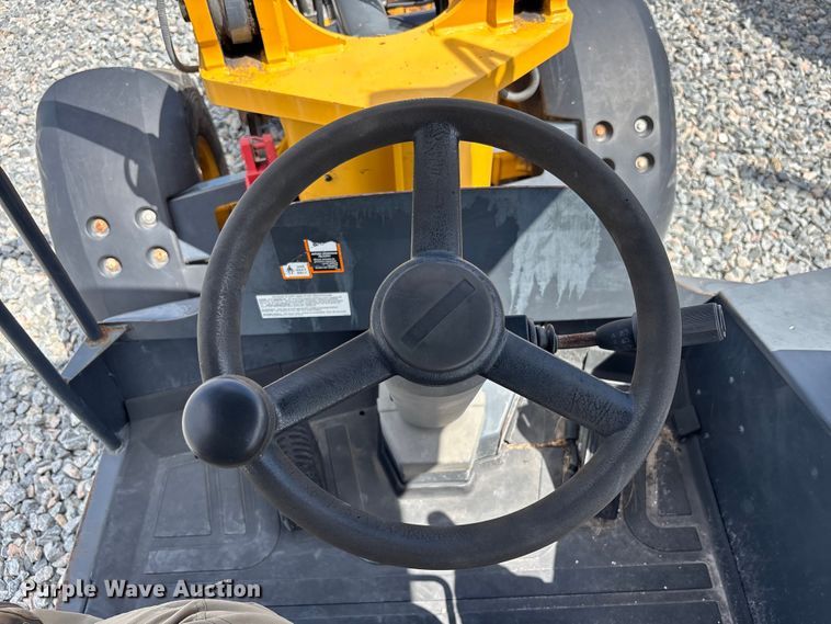 image for item YA3622 2021 John Deere 204L compact wheel loader