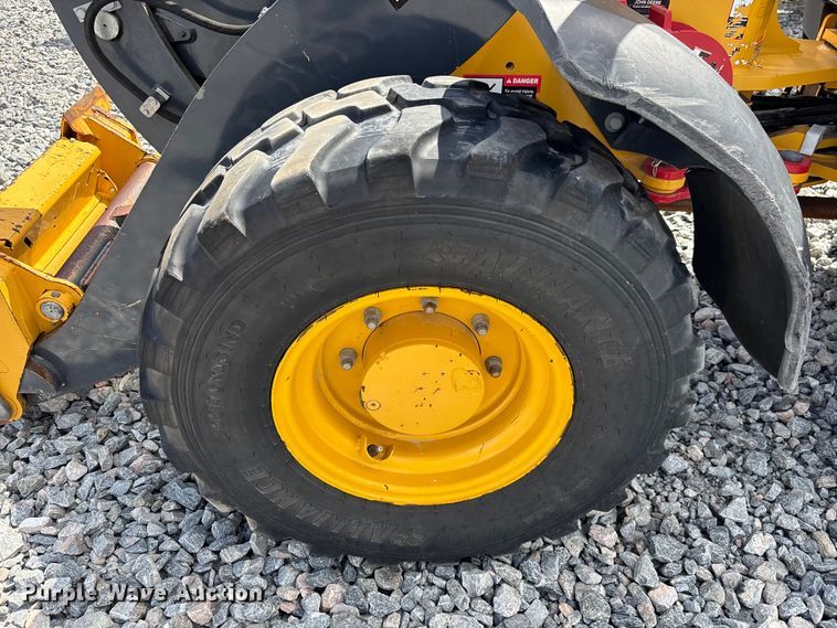 image for item YA3622 2021 John Deere 204L compact wheel loader