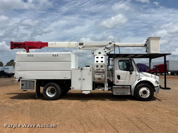 image for item YA3644 2015 Freightliner Business Class M2 forestry bucket truck