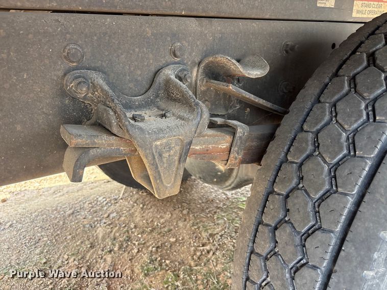 image for item YA3644 2015 Freightliner Business Class M2 forestry bucket truck