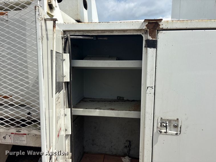 image for item YA3644 2015 Freightliner Business Class M2 forestry bucket truck