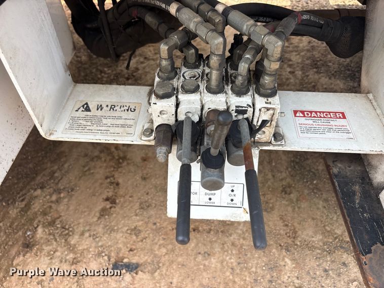 image for item YA3644 2015 Freightliner Business Class M2 forestry bucket truck