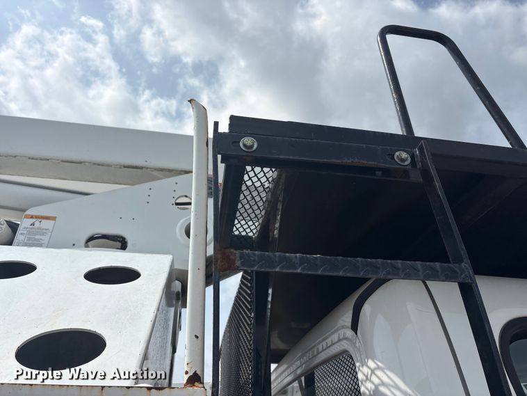 image for item YA3644 2015 Freightliner Business Class M2 forestry bucket truck