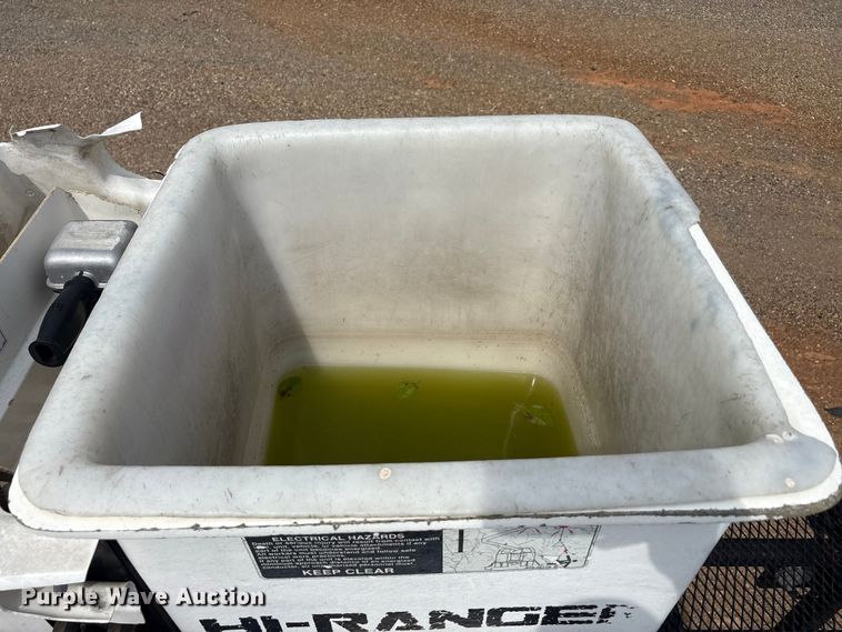 image for item YA3644 2015 Freightliner Business Class M2 forestry bucket truck