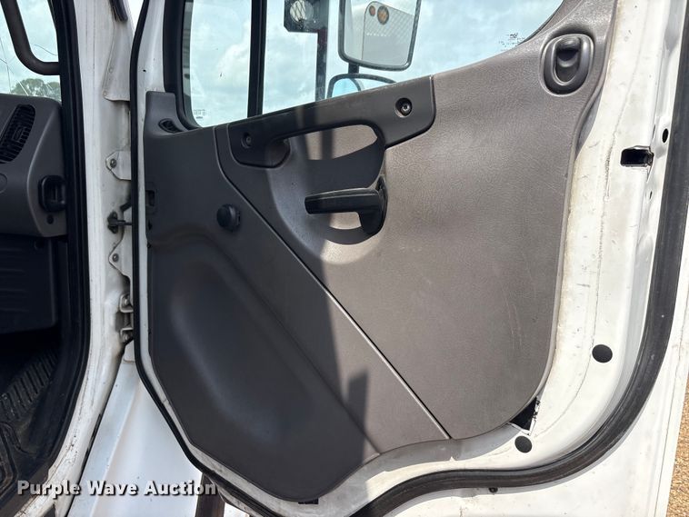 image for item YA3644 2015 Freightliner Business Class M2 forestry bucket truck