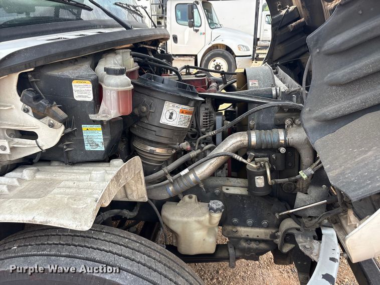 image for item YA3644 2015 Freightliner Business Class M2 forestry bucket truck