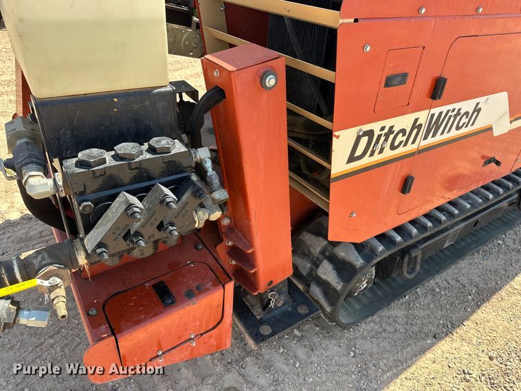 image for item EA4888 2001 Ditch Witch JT2720 directional boring unit