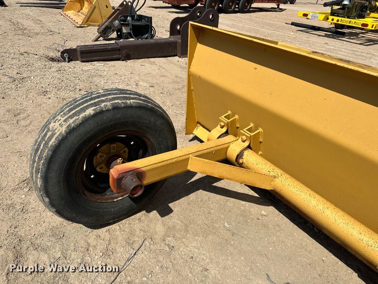 image for item EA4890 Land leveler