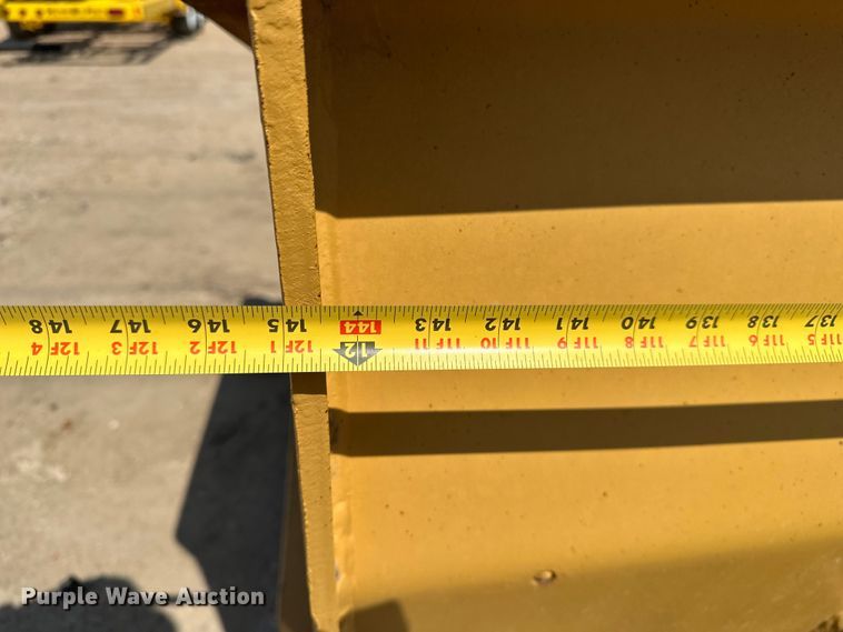 image for item EA4890 Land leveler
