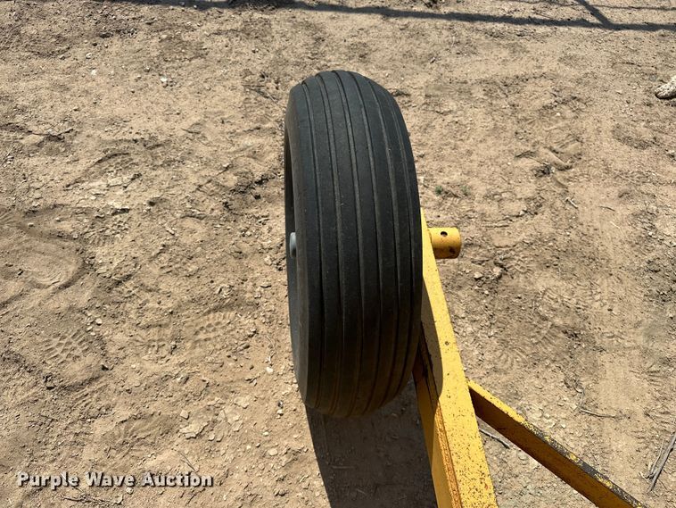 image for item EA4890 Land leveler