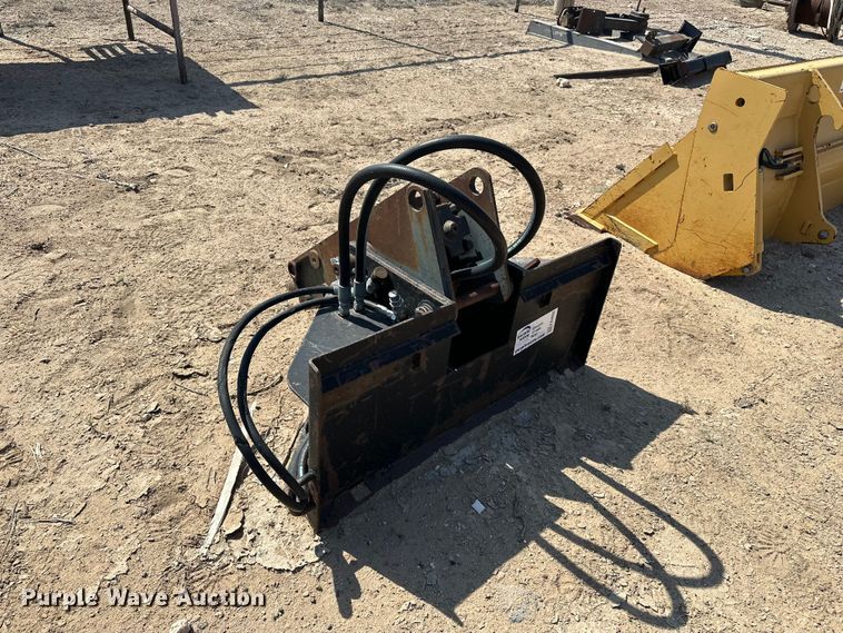 image for item EA4892 Bobcat 2570 skid steer breaker