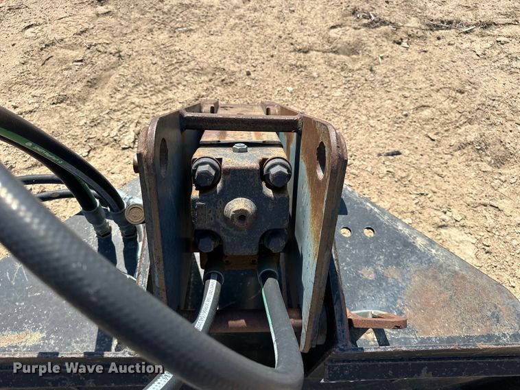 image for item EA4892 Bobcat 2570 skid steer breaker