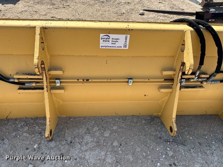 image for item EA4893 John Deere Worksite Pro four-in-one bucket