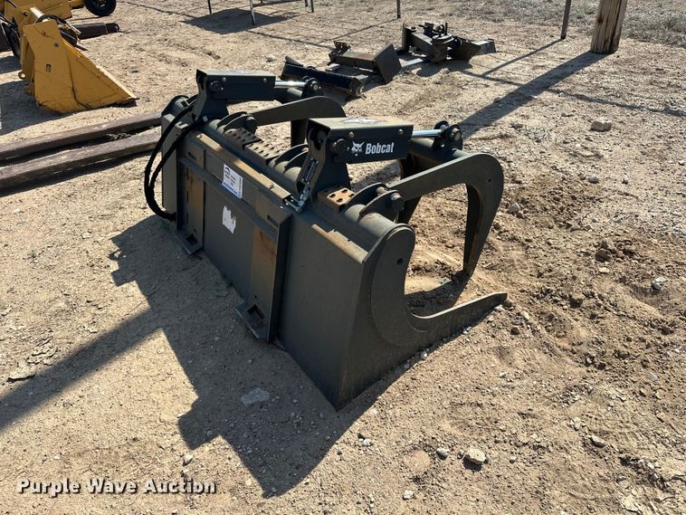 image for item EA4894 2016 Bobcat GRPL80 INDL BKT skid steer grapple bucket