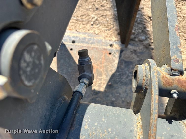 image for item EA4894 2016 Bobcat GRPL80 INDL BKT skid steer grapple bucket