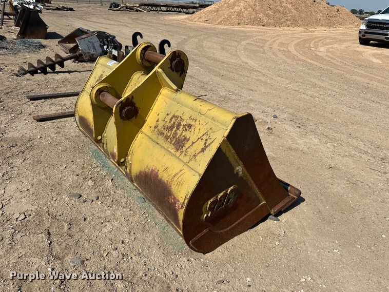 image for item EA4895 SEC excavator bucket