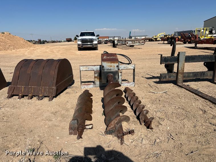 image for item EA4897 Lowe 1650E skid steer auger