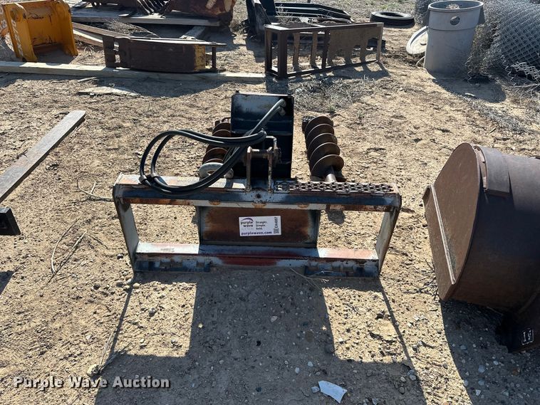 image for item EA4897 Lowe 1650E skid steer auger