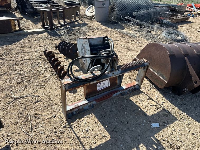 image for item EA4897 Lowe 1650E skid steer auger