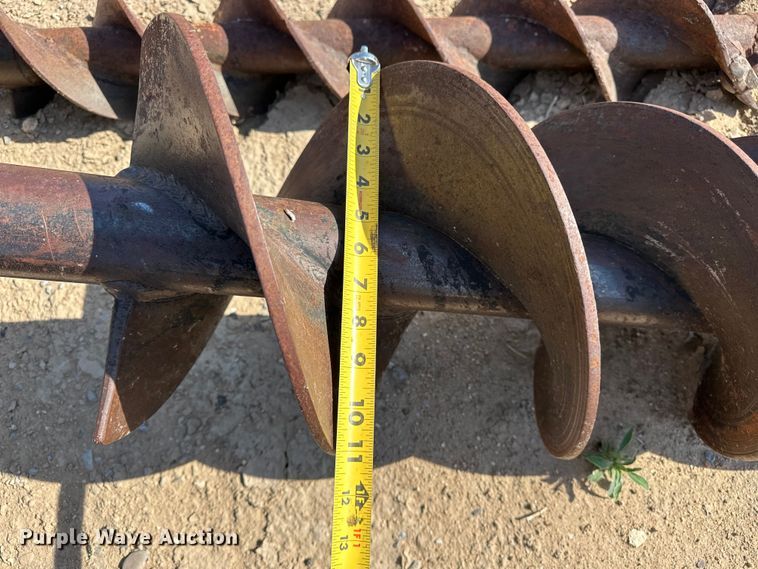 image for item EA4897 Lowe 1650E skid steer auger