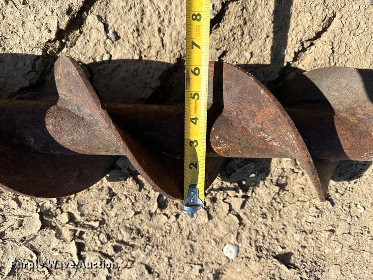 image for item EA4897 Lowe 1650E skid steer auger
