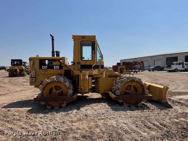 image for item EW4607 1979 Caterpillar 815 soil compactor