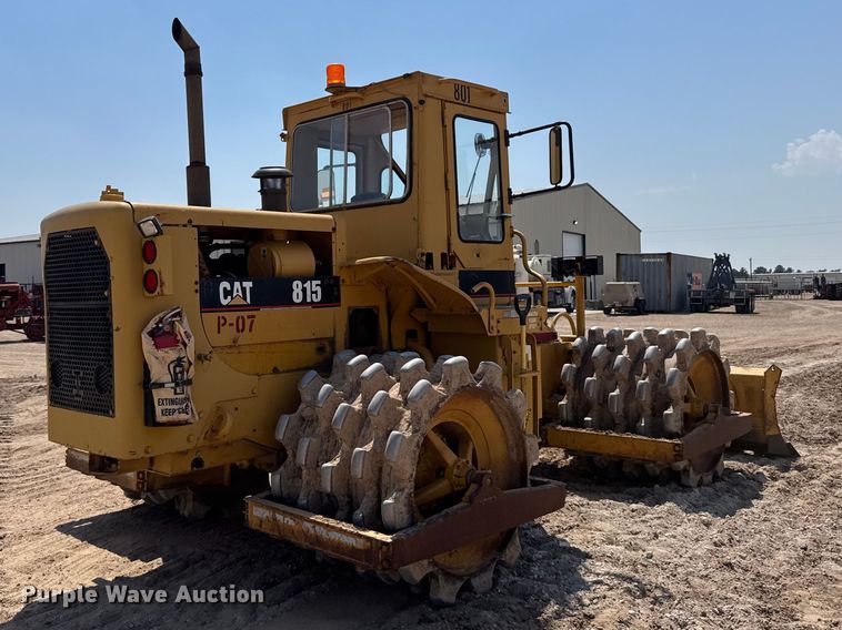 image for item EW4607 1979 Caterpillar 815 soil compactor