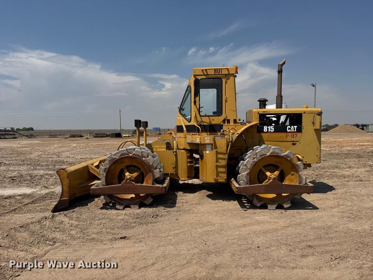 image for item EW4607 1979 Caterpillar 815 soil compactor