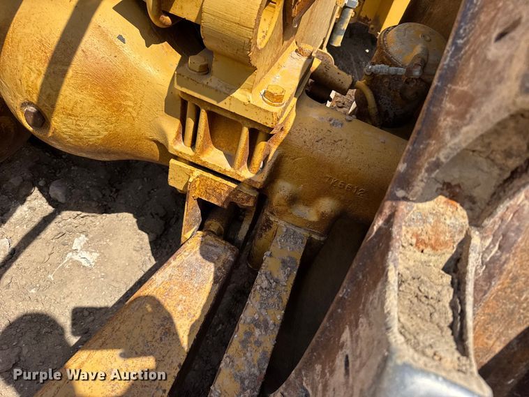 image for item EW4607 1979 Caterpillar 815 soil compactor