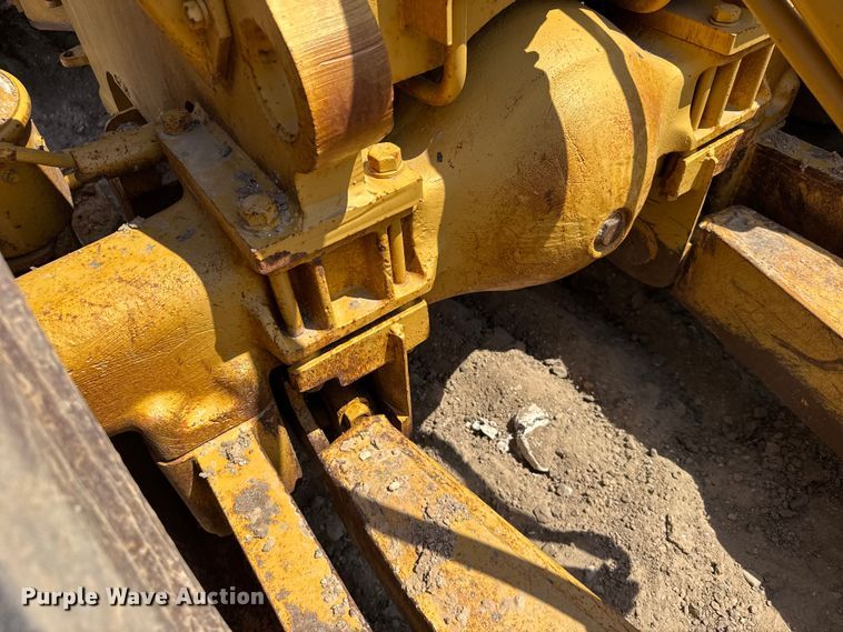 image for item EW4607 1979 Caterpillar 815 soil compactor