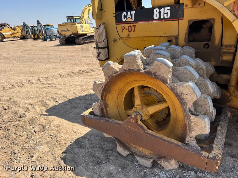 image for item EW4607 1979 Caterpillar 815 soil compactor