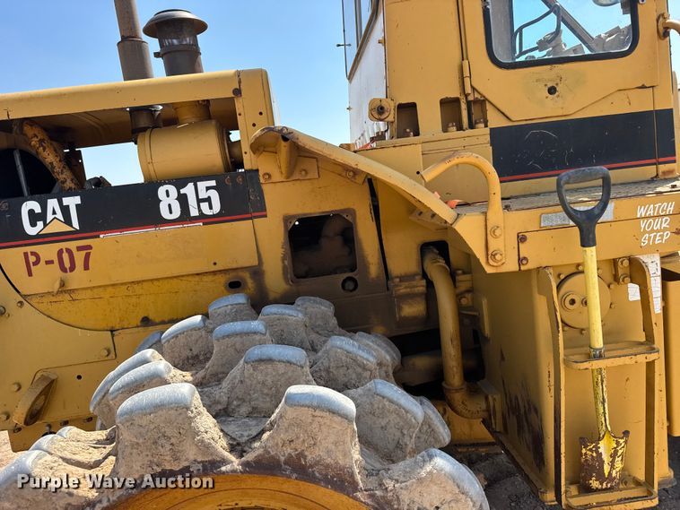 image for item EW4607 1979 Caterpillar 815 soil compactor